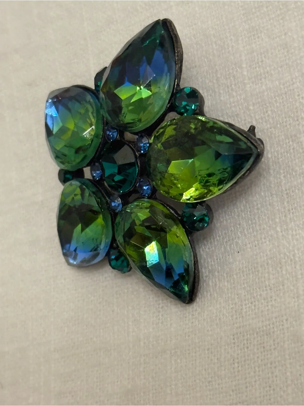 VTG Mid Century Vitrail Green Blue Rhinestone Flower Brooch